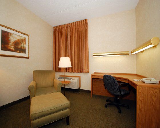 Comfort Inn Canton - Hall Of Fame Hotel Room photo